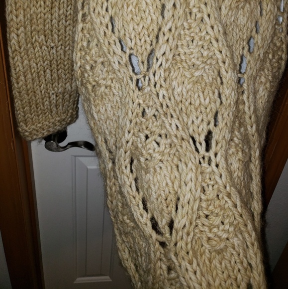 Hand Knit Wool Jacket - Picture 4 of 7